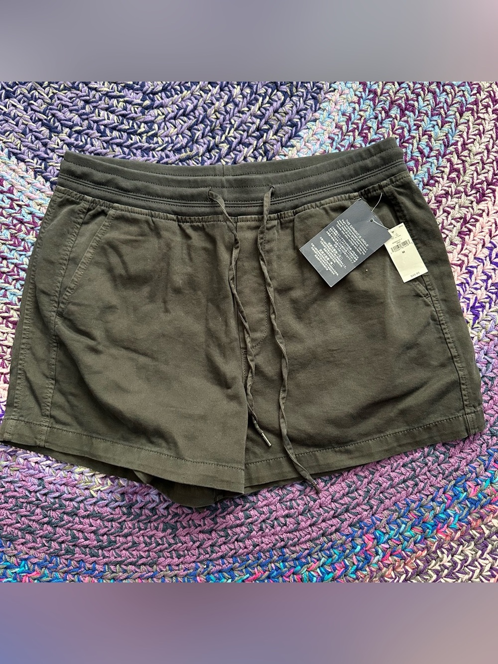 GAP Medium Olive Green Casual Shorts